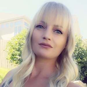 Meet your Posher, Liz